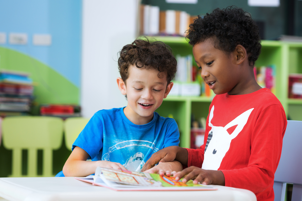  Maneras fáciles De Ayudar a Mi Hijo A Leer con más fluidez