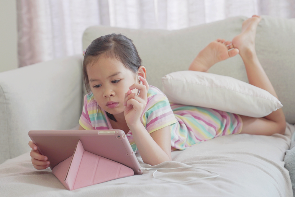 Best Online Homeschool Curriculum for Struggling Readers