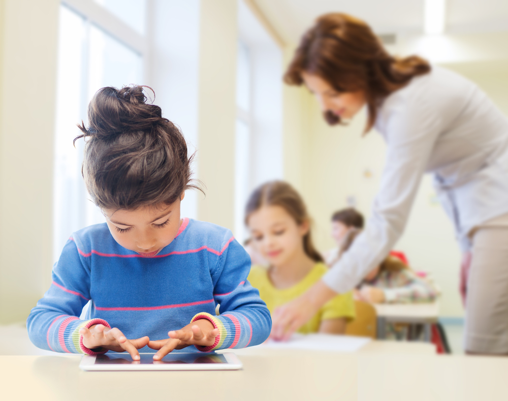 Can Parents Use Apps to Help a Five Year Old Read?