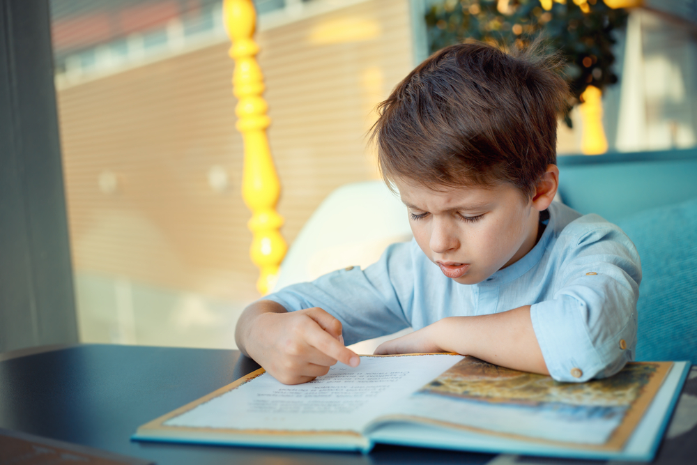 American Kids Struggling to Read